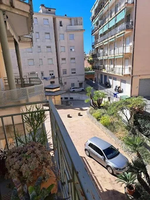 Centrale Vicino Spiagge E Ciclabile + Box-Auto ! Apartment Arma di Taggia