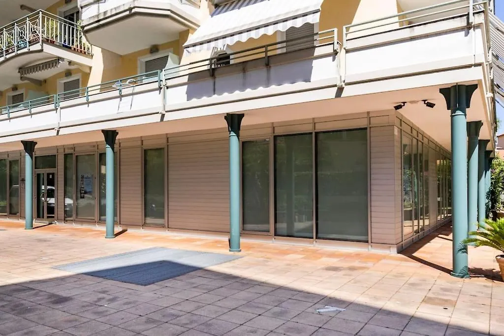 Centrale Vicino Spiagge E Ciclabile + Box-Auto ! Apartment Arma di Taggia 0*,